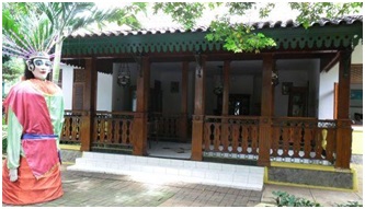 Inspirasi Desain Rumah Adat Modern