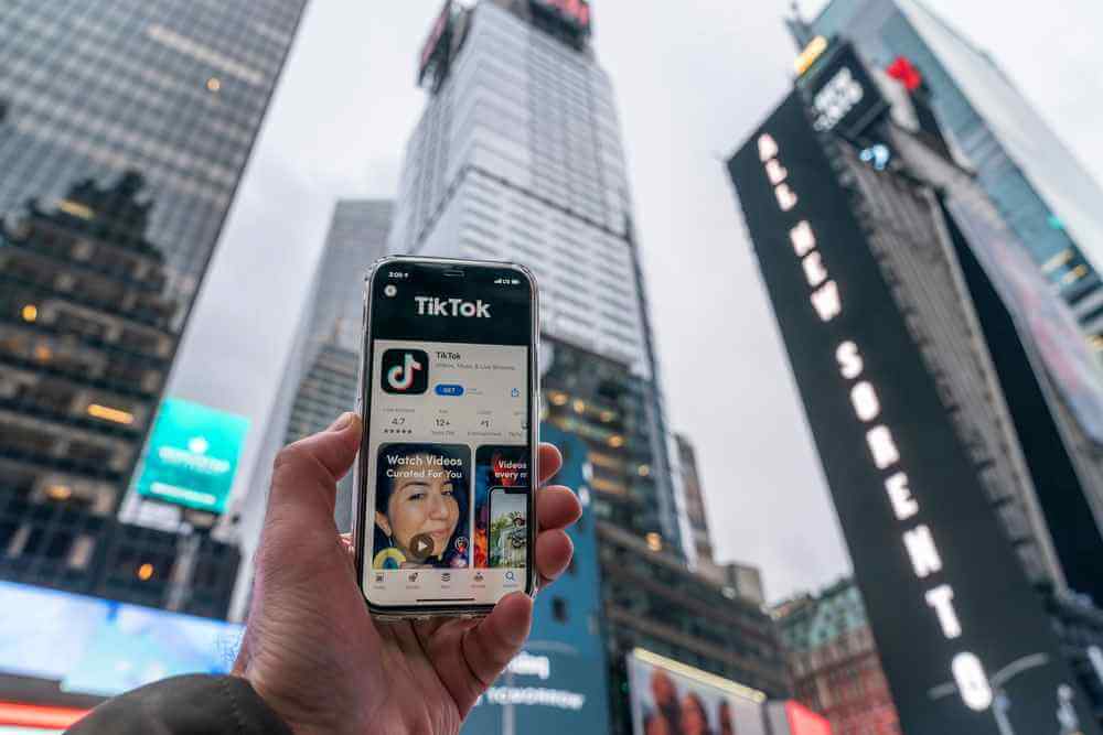 Dampak Potensi Eksplorasi TikTok di Bisnis Hotel dan Tiket Pesawat di Indonesia