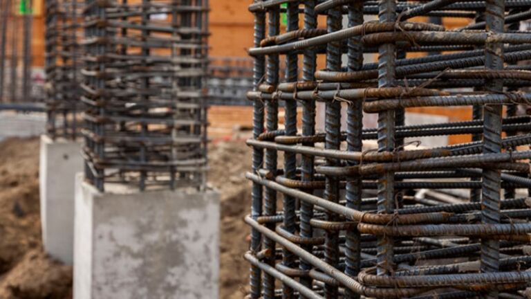 Menghitung Kebutuhan Besi Untuk Kolom dan Balok Rumah